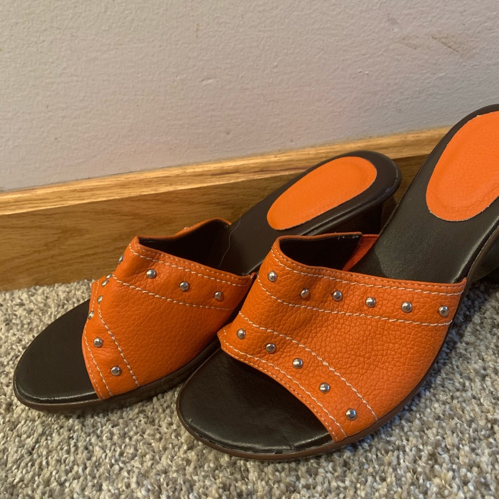 ORANGE AND BROWN WEDGES 🧡🤎